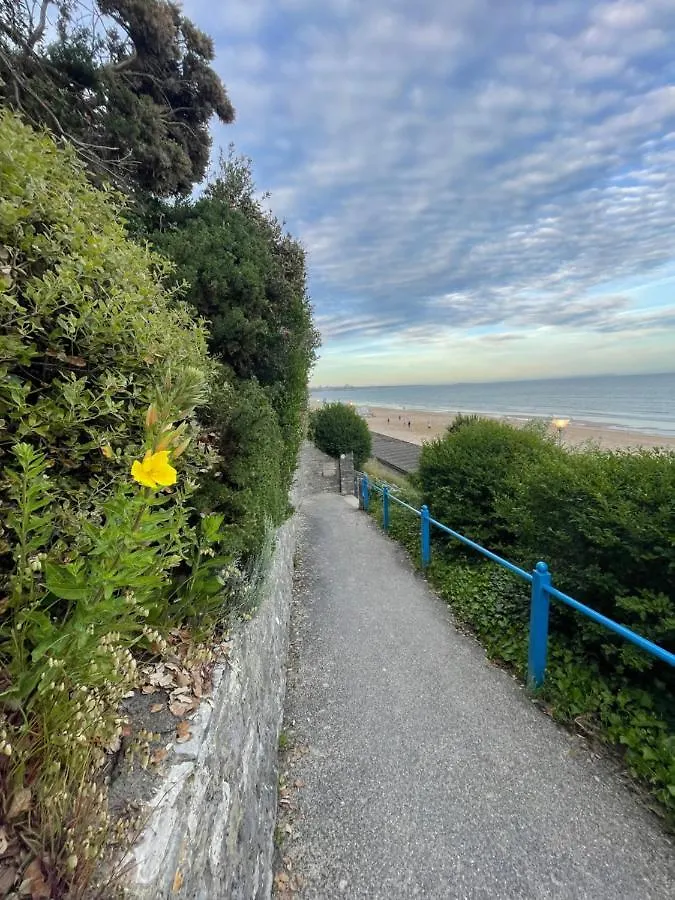 South Coast Guest Rooms With Free Parking Poole